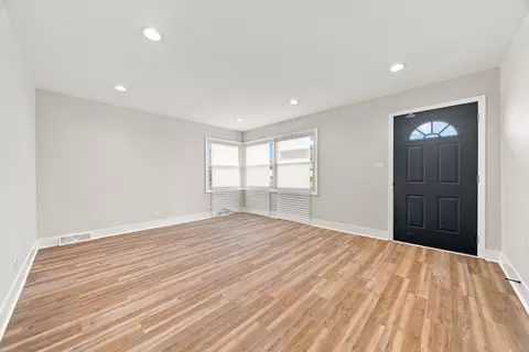 Living - 16460 Honore Ave, Markham, IL 60428 photo 2 of 4