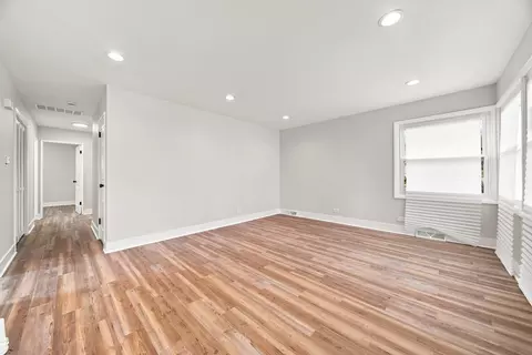 Living - 16460 Honore Ave, Markham, IL 60428 photo 4 of 4