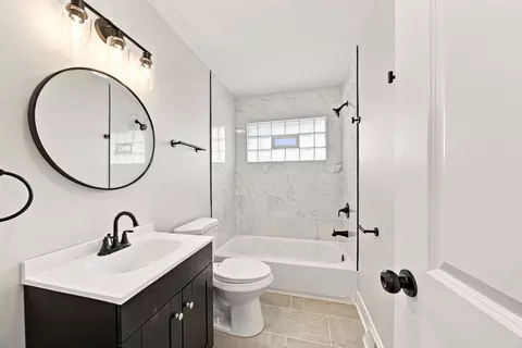 Bath - 16460 Honore Ave, Markham, IL 60428 photo 1 of 1