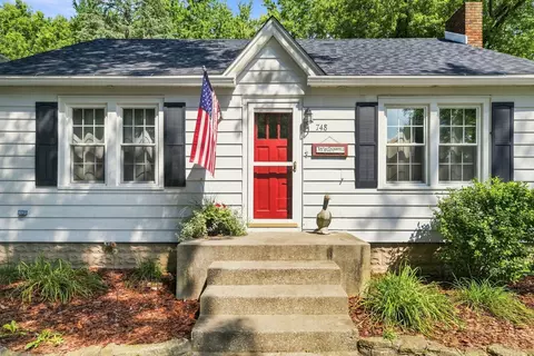 Exterior - 748 E Jackson St, Morris, IL 60450 photo 4 of 7