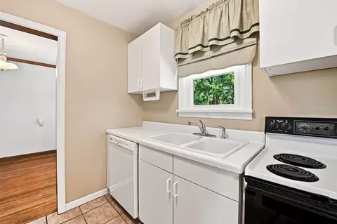 Kitchen - 748 E Jackson St, Morris, IL 60450 photo 1 of 4