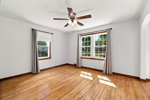 Living - 748 E Jackson St, Morris, IL 60450 photo 3 of 3