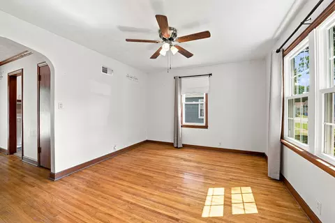 Living - 748 E Jackson St, Morris, IL 60450 photo 1 of 3