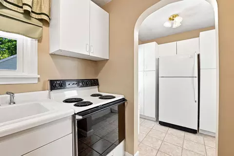 Kitchen - 748 E Jackson St, Morris, IL 60450 photo 2 of 4