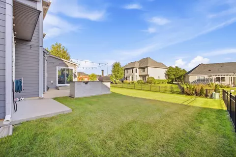 Exterior - 3605 Harmony Cir, Elgin, IL 60124 photo 6 of 7
