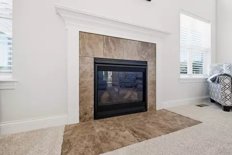 Living - 3605 Harmony Cir, Elgin, IL 60124 photo 2 of 4