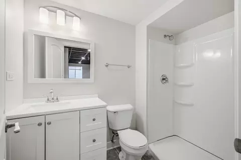 Bath - 3605 Harmony Cir, Elgin, IL 60124 photo 5 of 5