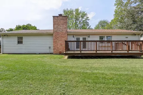 Exterior - 2118 Bristol Rd, Champaign, IL 61821 photo 9 of 11