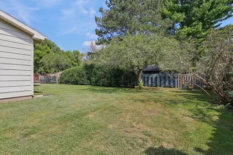 Exterior - 2118 Bristol Rd, Champaign, IL 61821 photo 11 of 11