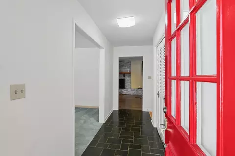 Entry Way - 2118 Bristol Rd, Champaign, IL 61821 photo 1 of 1