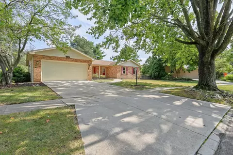 Exterior - 2118 Bristol Rd, Champaign, IL 61821 photo 1 of 11