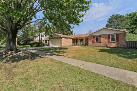 Exterior - 2118 Bristol Rd, Champaign, IL 61821 photo 3 of 11