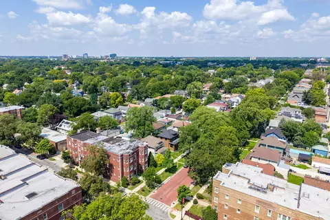 845 S Humphrey Ave #1, Oak Park, IL 60304