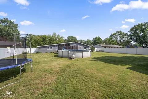 Exterior - 856 N Western Hills Dr, Kankakee, IL 60901 photo 7 of 9