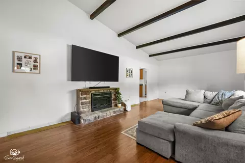 Living - 856 N Western Hills Dr, Kankakee, IL 60901 photo 1 of 1