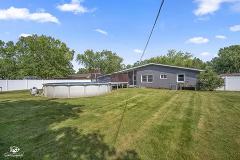 Exterior - 856 N Western Hills Dr, Kankakee, IL 60901 photo 6 of 9