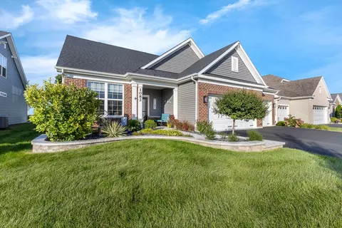 1082 Bernice Dr, Bolingbrook, IL 60490