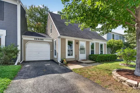 29 W455 Hawthorne Ln, Warrenville, IL 60555