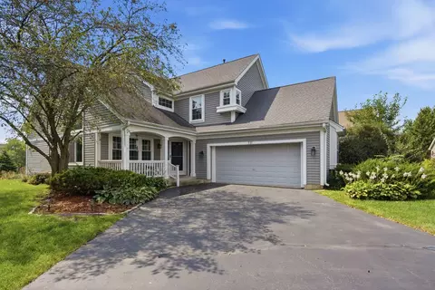 731 Nashua Ct, Crystal Lake, IL 60012
