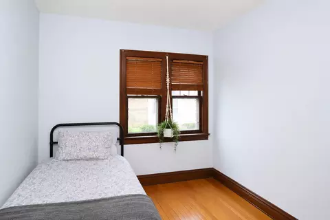 Bedroom - 35 W Maple Ave, Roselle, IL 60172 photo 2 of 3