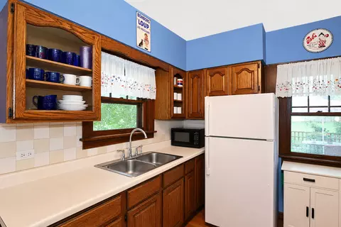 Kitchen - 35 W Maple Ave, Roselle, IL 60172 photo 3 of 3