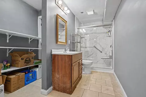 Bath - 4397 Renaissance Dr, Normal, IL 61761 photo 2 of 2