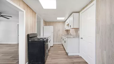 Entry Way - 109 E Mondamin St, Minooka, IL 60447 photo 1 of 2