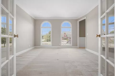 Living - 3 Lavender Ln, Bloomington, IL 61704 photo 7 of 13