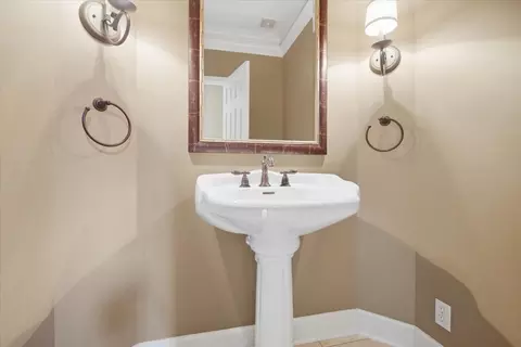 Bath - 3 Lavender Ln, Bloomington, IL 61704 photo 1 of 8