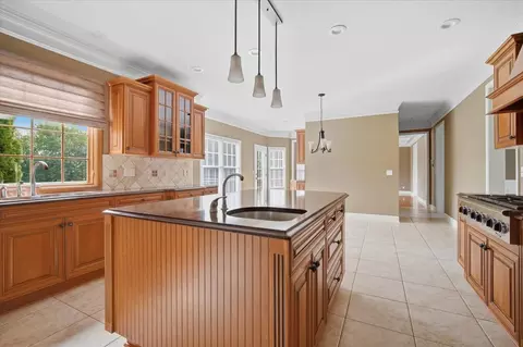 Kitchen - 3 Lavender Ln, Bloomington, IL 61704 photo 5 of 7