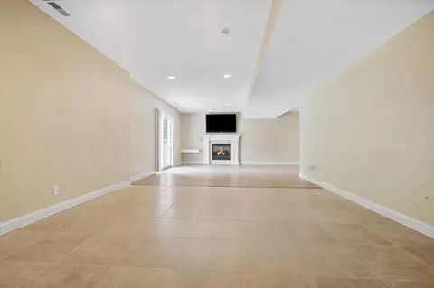Living - 3 Lavender Ln, Bloomington, IL 61704 photo 13 of 13