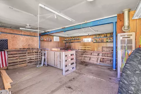 Exterior - 446 Chestnut St E, Paxton, IL 60957 photo 5 of 16