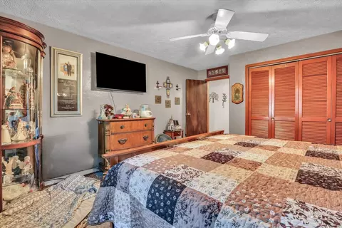 Bedroom - 446 Chestnut St E, Paxton, IL 60957 photo 3 of 7