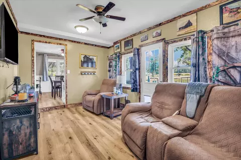 Living - 446 Chestnut St E, Paxton, IL 60957 photo 1 of 3