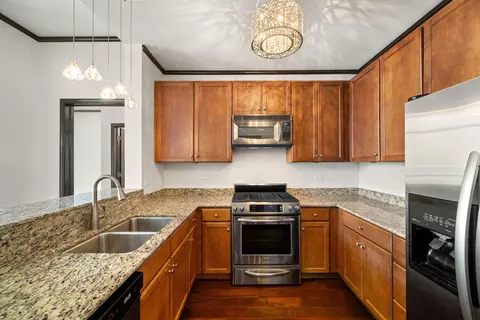 Kitchen - 450 E Waterside Dr #2911, Chicago, IL 60601 photo 1 of 2