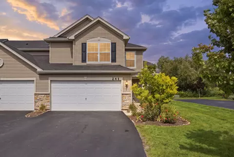 241 Wild Meadow Ln, Woodstock, IL 60098