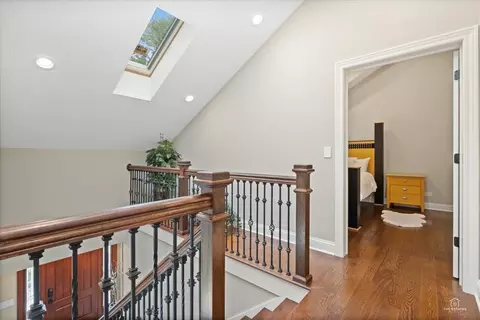 Entry Way - 1052 Margret St, Des Plaines, IL 60016 photo 4 of 5