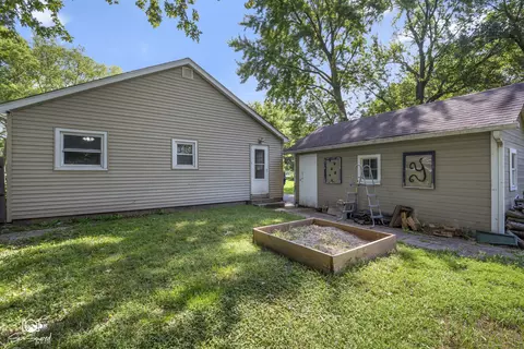 Exterior - 403 8th St, Mazon, IL 60444 photo 3 of 4