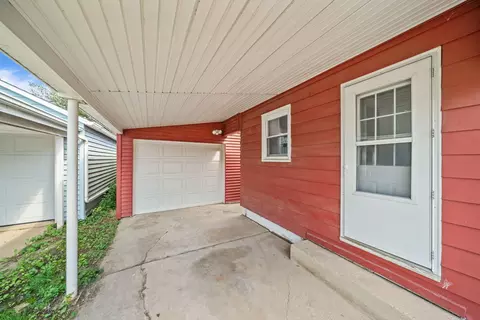 Exterior - 420 E Hitt St, Mount Morris, IL 61054 photo 6 of 6