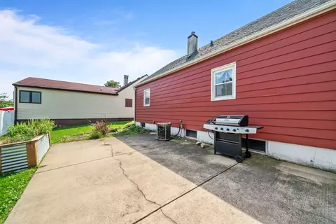 Exterior - 420 E Hitt St, Mount Morris, IL 61054 photo 2 of 6