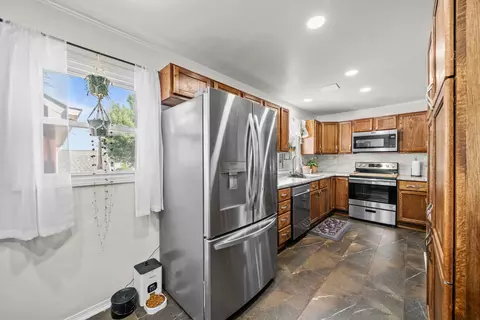 Kitchen - 420 E Hitt St, Mount Morris, IL 61054 photo 3 of 3