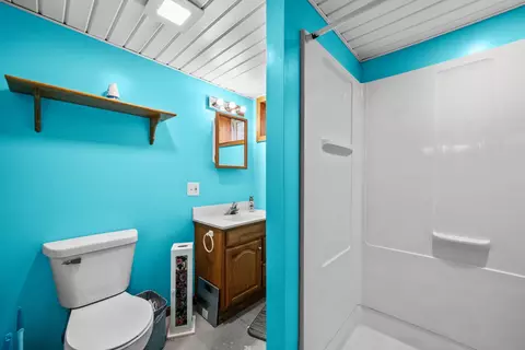 Bath - 420 E Hitt St, Mount Morris, IL 61054 photo 2 of 2