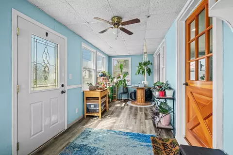 Entry Way - 420 E Hitt St, Mount Morris, IL 61054 photo 4 of 5