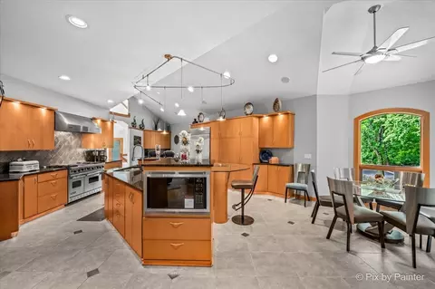 Kitchen - 9111 Huber Rd, Belvidere, IL 61008 photo 5 of 5