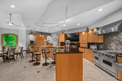 Kitchen - 9111 Huber Rd, Belvidere, IL 61008 photo 1 of 5