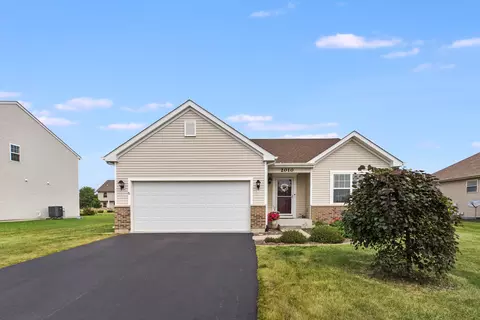 2010 Whitekirk Ln, Yorkville, IL 60560
