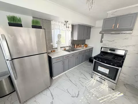 Kitchen - 237 Arrowhead St, Park Forest, IL 60466 photo 1 of 2