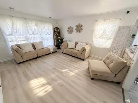 Living - 237 Arrowhead St, Park Forest, IL 60466 photo 2 of 3