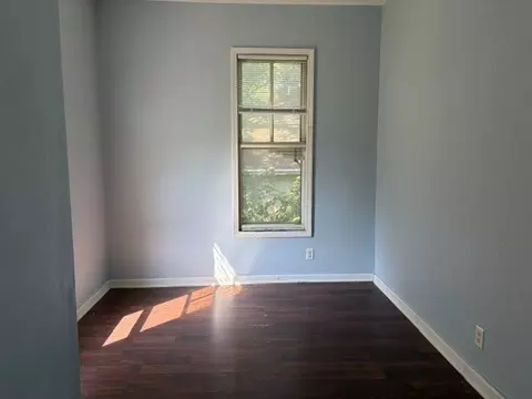 Bedroom - 10 7th St, Peru, IL 61354 photo 1 of 1