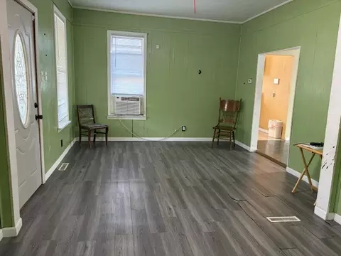 Living - 10 7th St, Peru, IL 61354 photo 1 of 1